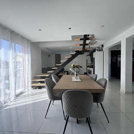 House Near Le Mans Circuit With Vakantiehuis